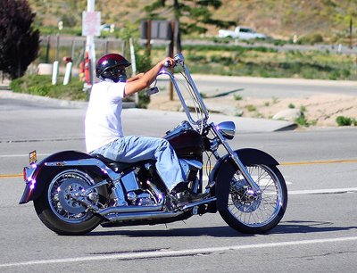 Ape-Hanger-Handlebars-On-Motorcycle.jpeg