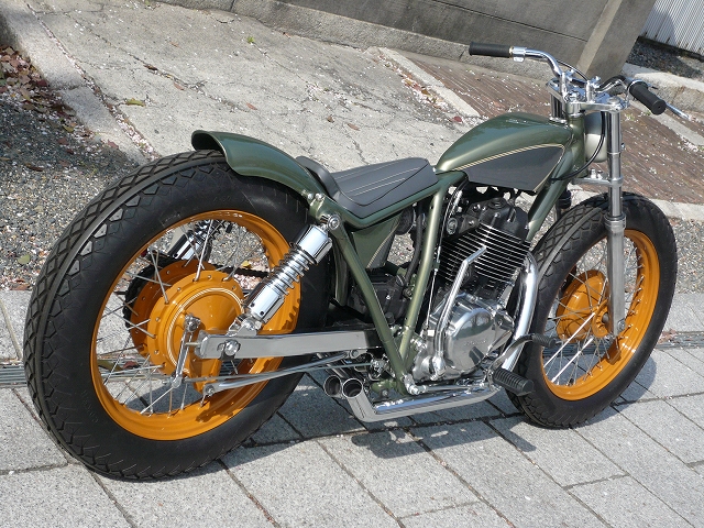 Honda CB400SS Bobber