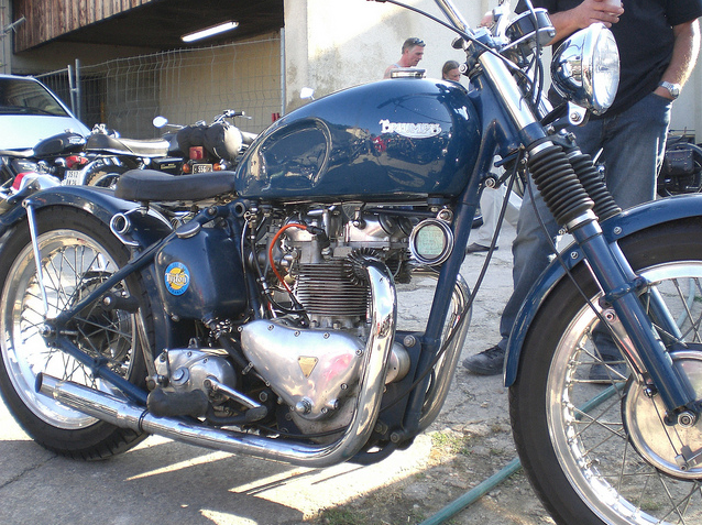 Triumph T100 Bobber 500cc